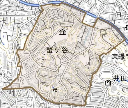蟹ケ谷とその周辺の地図。町の範囲を重ねている