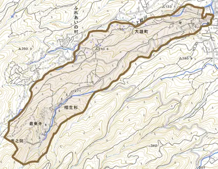 大雄町とその周辺の地図。町の範囲を重ねている