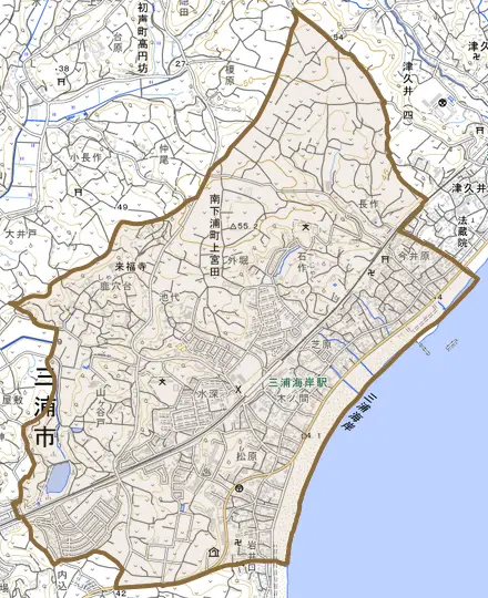 南下浦町上宮田とその周辺の地図。町の範囲を重ねている