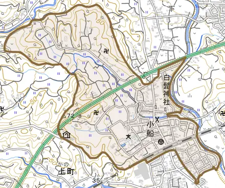 小船とその周辺の地図。町の範囲を重ねている
