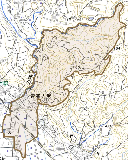 曽我大沢とその周辺の地図。町の範囲を重ねている