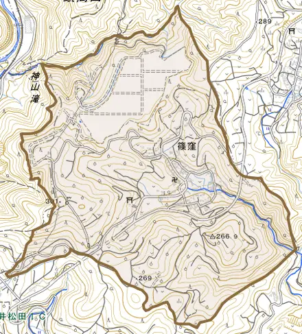 篠窪とその周辺の地図。町の範囲を重ねている
