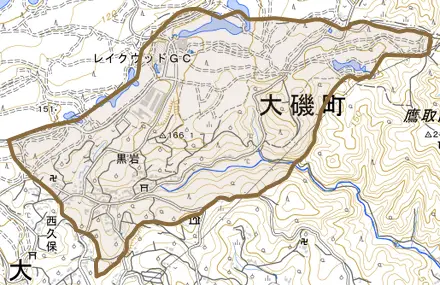 黒岩とその周辺の地図。町の範囲を重ねている
