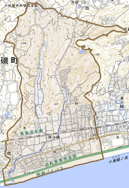 西小磯とその周辺の地図。町の範囲を重ねている