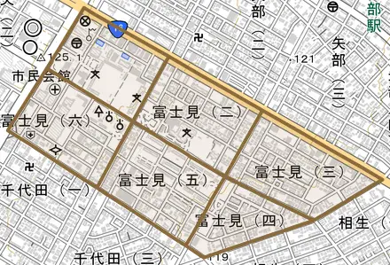 富士見とその周辺の地図。町の範囲を重ねている