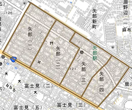 矢部とその周辺の地図。町の範囲を重ねている
