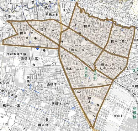 橋本とその周辺の地図。町の範囲を重ねている