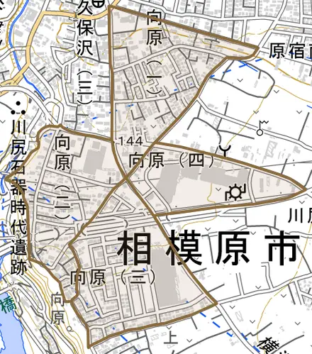 向原とその周辺の地図。町の範囲を重ねている