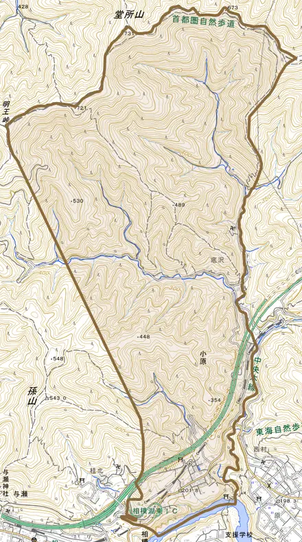 小原とその周辺の地図。町の範囲を重ねている