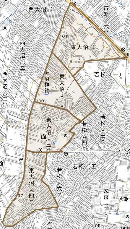 東大沼とその周辺の地図。町の範囲を重ねている