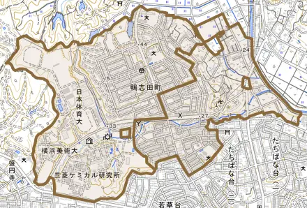 鴨志田町とその周辺の地図。町の範囲を重ねている