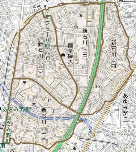 新石川とその周辺の地図。町の範囲を重ねている
