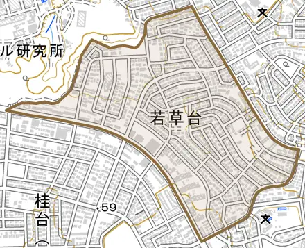 若草台とその周辺の地図。町の範囲を重ねている