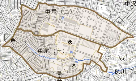 中尾とその周辺の地図。町の範囲を重ねている