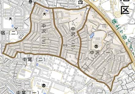 中沢とその周辺の地図。町の範囲を重ねている