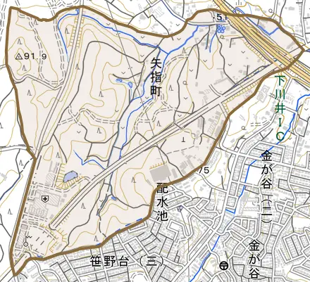 矢指町とその周辺の地図。町の範囲を重ねている