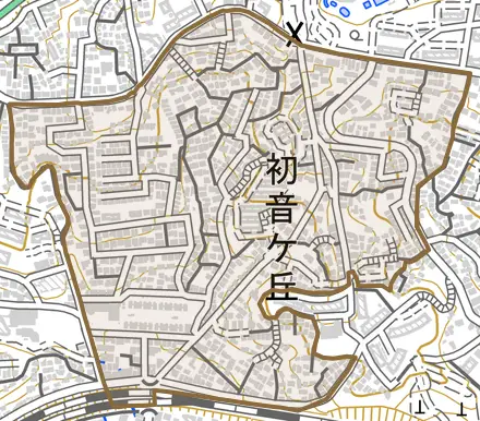 初音ケ丘とその周辺の地図。町の範囲を重ねている