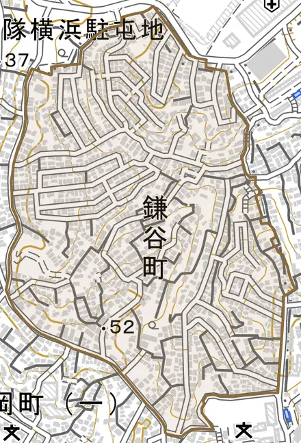 鎌谷町とその周辺の地図。町の範囲を重ねている