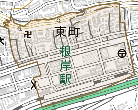 東町とその周辺の地図。町の範囲を重ねている