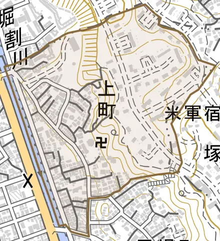 上町とその周辺の地図。町の範囲を重ねている