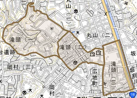 滝頭とその周辺の地図。町の範囲を重ねている