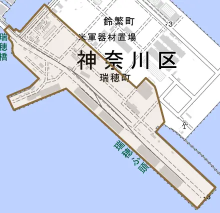 瑞穂町とその周辺の地図。町の範囲を重ねている