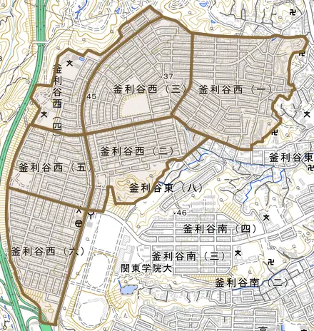 釜利谷西とその周辺の地図。町の範囲を重ねている