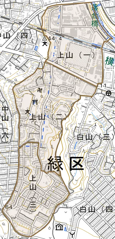 上山とその周辺の地図。町の範囲を重ねている