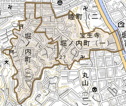堀ノ内町とその周辺の地図。町の範囲を重ねている