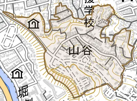 山谷とその周辺の地図。町の範囲を重ねている