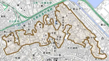 山手町とその周辺の地図。町の範囲を重ねている