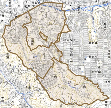 公田町とその周辺の地図。町の範囲を重ねている