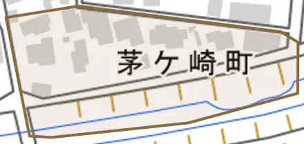 茅ケ崎町とその周辺の地図。町の範囲を重ねている