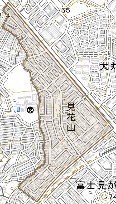 見花山とその周辺の地図。町の範囲を重ねている