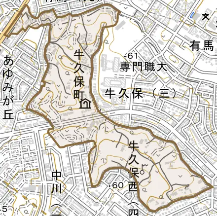 牛久保町とその周辺の地図。町の範囲を重ねている