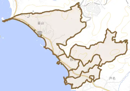 秋谷とその周辺の地図。町の範囲を重ねている