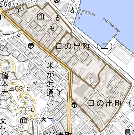 日の出町とその周辺の地図。町の範囲を重ねている