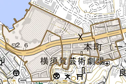 本町とその周辺の地図。町の範囲を重ねている