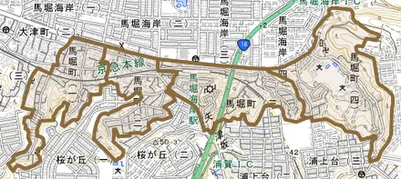 馬堀町とその周辺の地図。町の範囲を重ねている