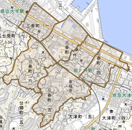三春町とその周辺の地図。町の範囲を重ねている