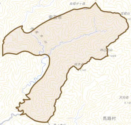 島とその周辺の地図。町の範囲を重ねている