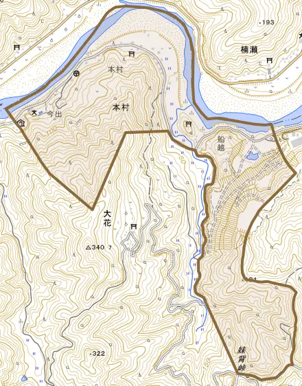 本村とその周辺の地図。町の範囲を重ねている