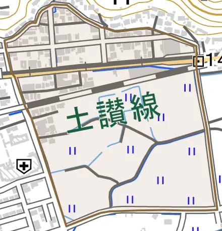駅東町とその周辺の地図。町の範囲を重ねている