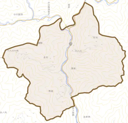 下八川とその周辺の地図。町の範囲を重ねている