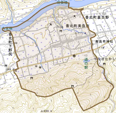 香北町美良布とその周辺の地図。町の範囲を重ねている