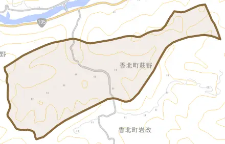 香北町萩野とその周辺の地図。町の範囲を重ねている