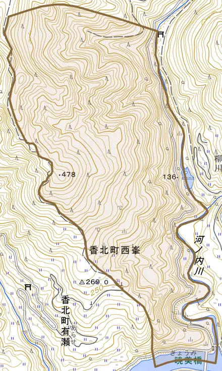 香北町西峯とその周辺の地図。町の範囲を重ねている