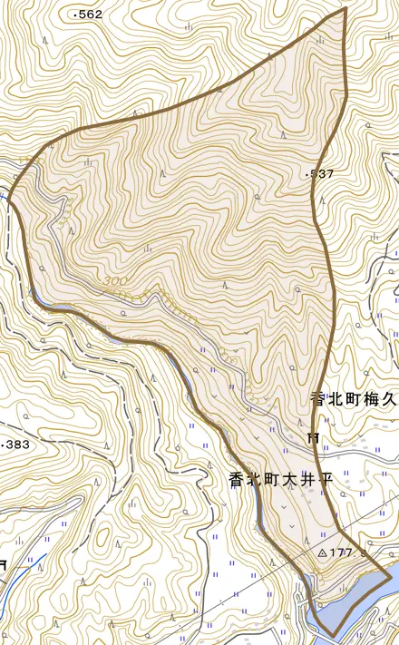 香北町大井平とその周辺の地図。町の範囲を重ねている
