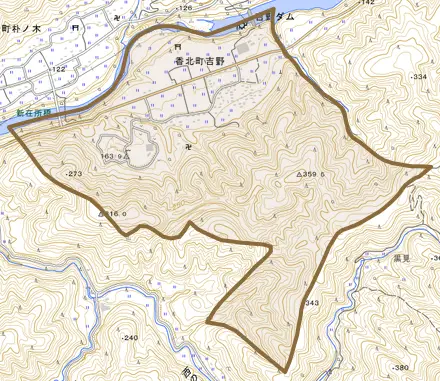 香北町吉野とその周辺の地図。町の範囲を重ねている