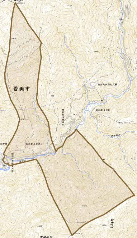 物部町久保沼井とその周辺の地図。町の範囲を重ねている